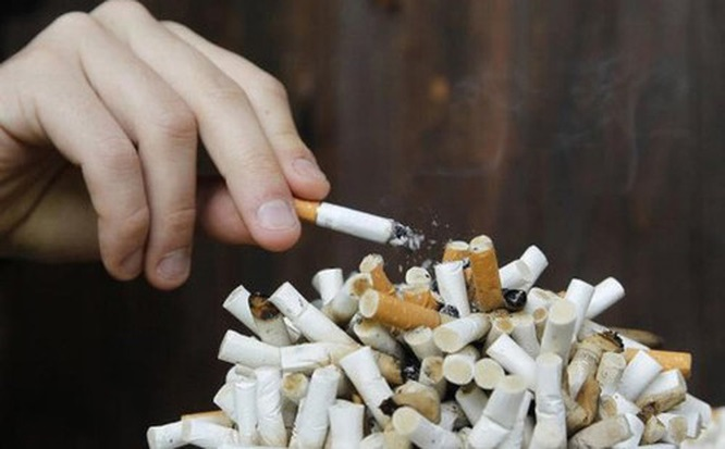 Thuốc lá vừa hại sức khỏe vừa làm giảm sinh lý ở nam giới